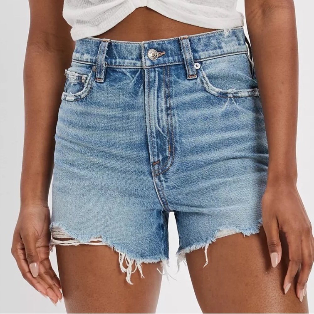 American Eagle Highest Rise 90s Boyfriend Shorts. Blue Denim.